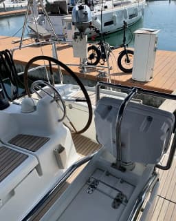 Sun Odyssey 439 in Salerno / Marina d'Arechi thumbnail 6