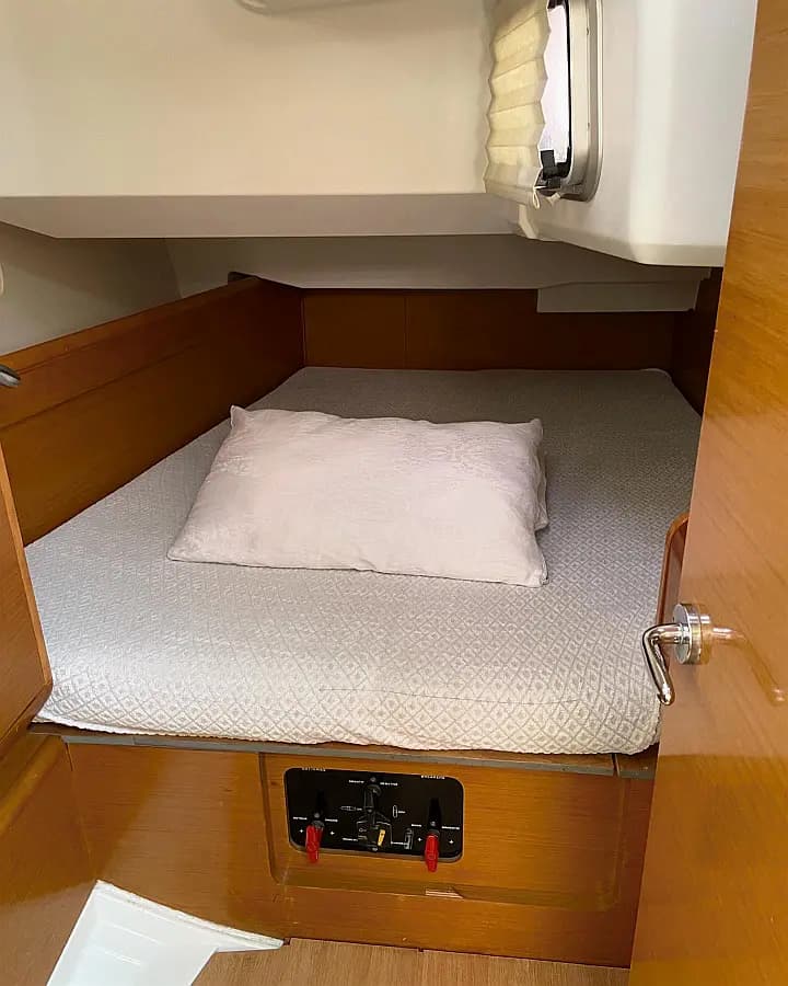Sun Odyssey 439 in Salerno / Marina d'Arechi - Photo 3