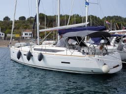 Sun Odyssey 449 in Šolta / Rogač thumbnail 15