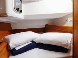 Sun Odyssey 449 in Šolta / Rogač thumbnail 7