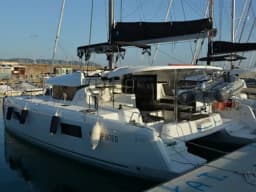 Lagoon 42 in Salerno thumbnail 6