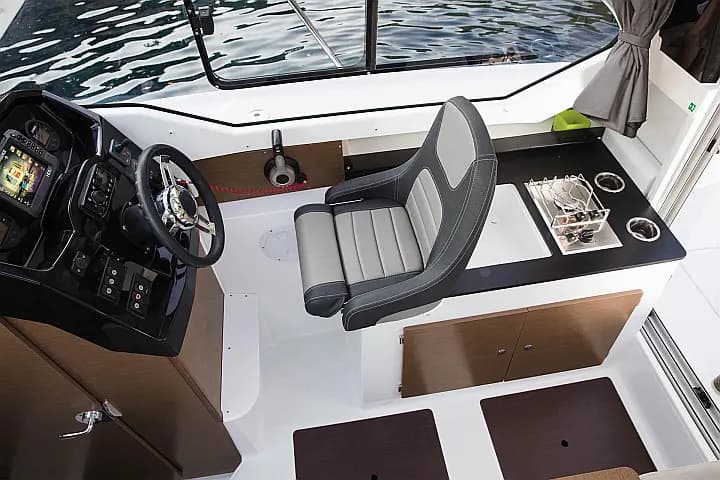 Merry Fisher 795 in Trogir / SCT Marina Trogir - Photo 5