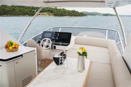 Azimut 55 in Šibenik / D-Marin Marina Mandalina thumbnail 11