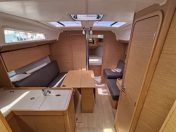 Dufour 360 Grand Large in Sardinia / Cagliari / Marina di Bonaria - Photo 3