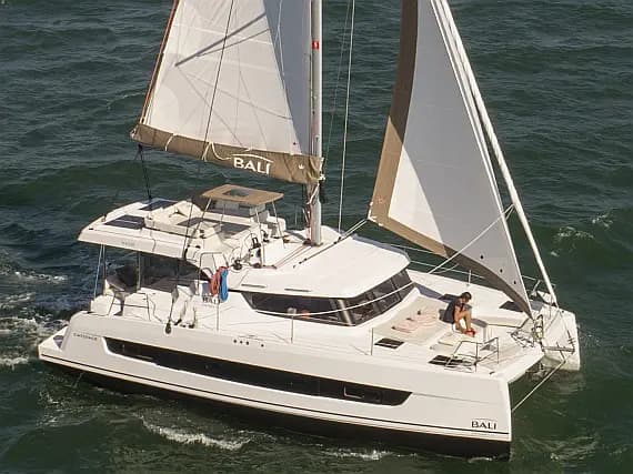 Bali Catspace in Saint-Mandrier-sur-Mer / Port Pin Rolland - image 1