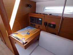 Sun Odyssey 389 in Kaštel Gomilica / Marina Kaštela thumbnail 15