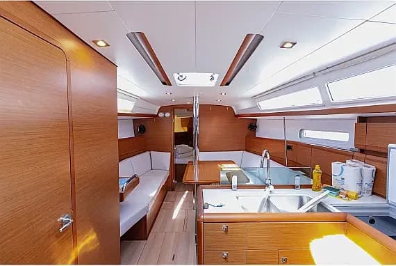 Sun Odyssey 389 in Kaštel Gomilica / Marina Kaštela - Photo 3