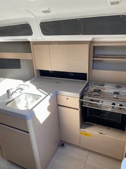 Oceanis 34.1 in Salerno / Marina d'Arechi thumbnail 10