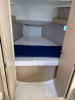 Oceanis 34.1 in Salerno / Marina d'Arechi thumbnail 6