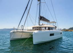Lagoon 43 in Salerno / Marina d'Arechi thumbnail 6