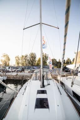 Oceanis 38.1 in Athens / Alimos Marina thumbnail 10
