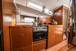 Oceanis 38.1 in Athens / Alimos Marina thumbnail 4
