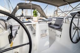 Oceanis 38.1 in Athens / Alimos Marina thumbnail 9