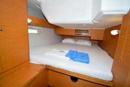 Dufour 430 in Marmaris Yacht Marina thumbnail 45