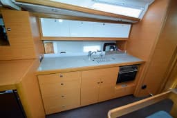 Dufour 430 in Marmaris Yacht Marina thumbnail 5