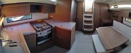 Oceanis 40.1 in Lefkada / D-Marin Marina Lefkas thumbnail 13