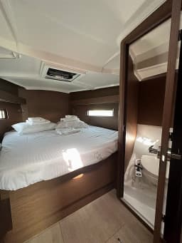 Oceanis 40.1 in Lefkada / D-Marin Marina Lefkas thumbnail 15