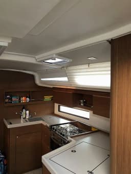 Oceanis 40.1 in Lefkada / D-Marin Marina Lefkas thumbnail 17