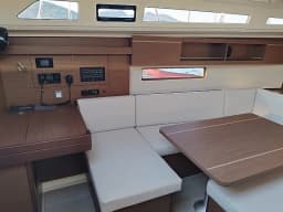 Oceanis 40.1 in Lefkada / D-Marin Marina Lefkas thumbnail 19