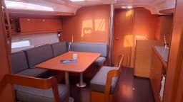 Dufour 430 in Sicily / Furnari / Marina Portorosa thumbnail 11