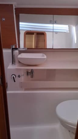 Dufour 430 in Sicily / Furnari / Marina Portorosa thumbnail 3