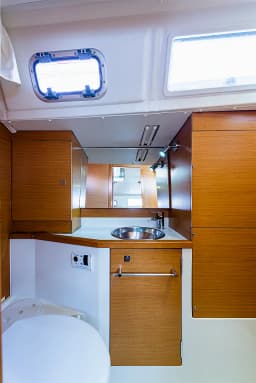 Sun Odyssey 379 in Lefkada / Port of Lefkas thumbnail 14