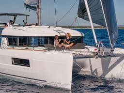 Lagoon 40 in Skopelos / Loutraki Harbour thumbnail 11