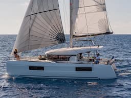 Lagoon 40 in Skopelos / Loutraki Harbour thumbnail 13