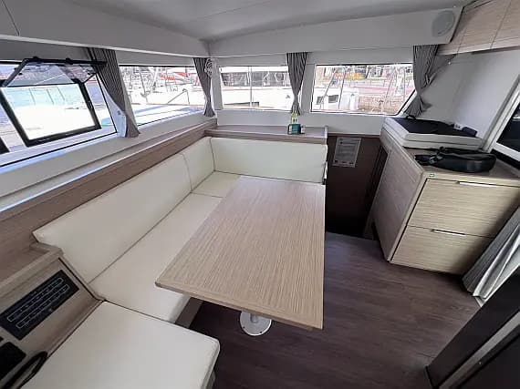 Lagoon 40 in Skopelos / Loutraki Harbour - Photo 3