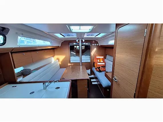 Dufour 360 Grand Large in Trogir / ACI Marina Trogir - Photo 3