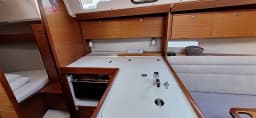Dufour 360 Grand Large in Trogir / ACI Marina Trogir thumbnail 7