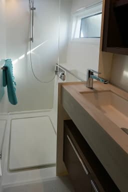 Lagoon 46 in Salerno thumbnail 10