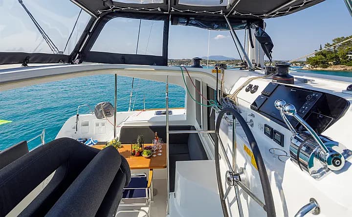 Lagoon 40 in Porto Heli - Photo 4