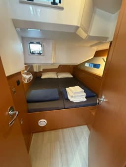 Bavaria C46 in Lavrion Main Port thumbnail 9