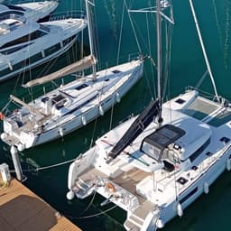 Lagoon 40 in Salerno / Marina d'Arechi thumbnail 14