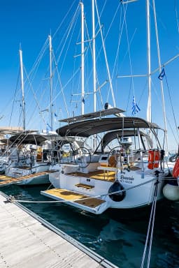 Bavaria C42 in Lefkada / Port of Lefkas thumbnail 37