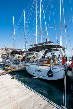 Bavaria C42 in Lefkada / Port of Lefkas thumbnail 4