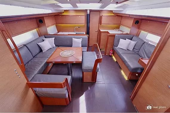 Dufour 520 Grand Large in Puntone / Marina di Scarlino - Photo 3