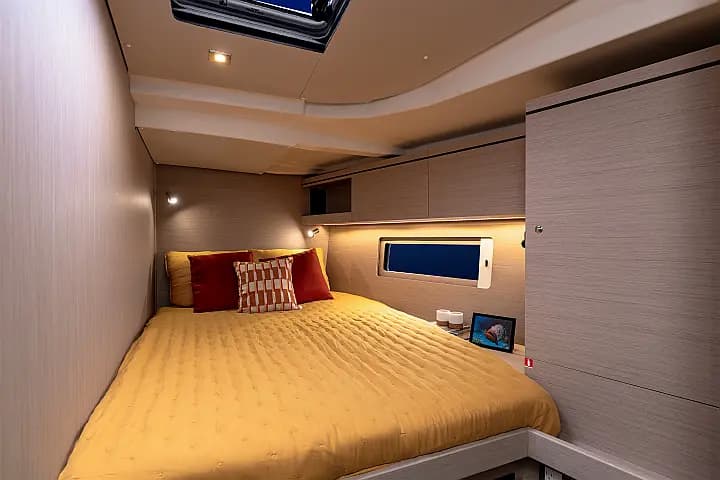 Oceanis 51.1 in Marina Agana - Photo 5