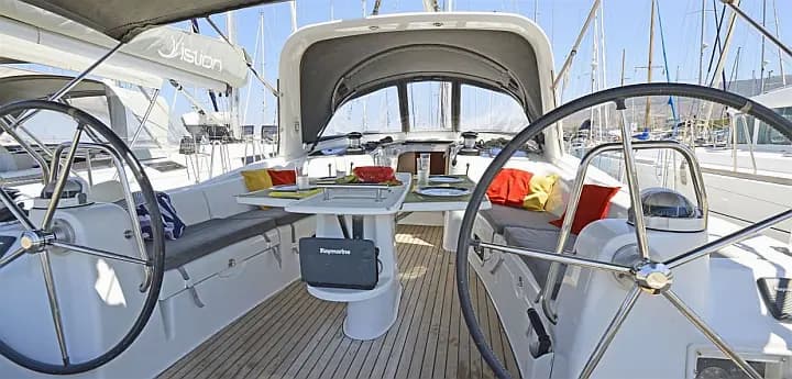Oceanis 50 Family in Athens / Alimos Marina - Photo 5