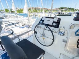 Lagoon 42 in Pula / Tehnomont Marina Veruda thumbnail 8