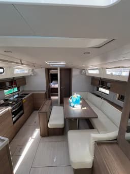 Oceanis 47 in Athens / Alimos Marina thumbnail 6