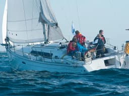 Oceanis 34 in Altefähr Harbor thumbnail 6