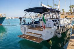 Oceanis 46.1 in Sicily / Capo d'Orlando Marina thumbnail 6