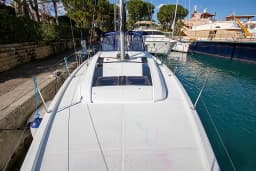 Oceanis 46.1 in Sicily / Capo d'Orlando Marina thumbnail 8