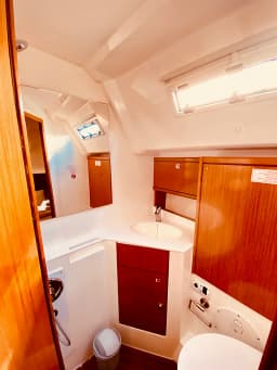 Bavaria Cruiser 46 Style in Lefkada / D-Marin Marina Lefkas thumbnail 11