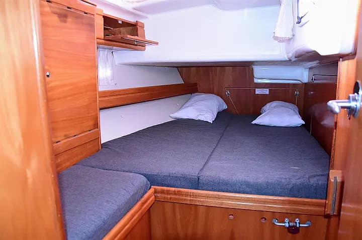 Bavaria Cruiser 50 in La Spezia / Porto Mirabello - Photo 5