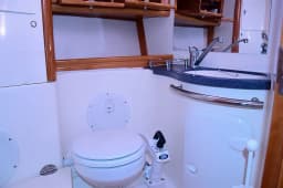 Bavaria Cruiser 50 in La Spezia / Porto Mirabello thumbnail 5