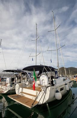 Oceanis 40.1 in Salerno / Marina d'Arechi thumbnail 3