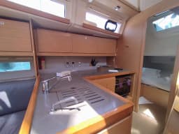 Dufour 390 Grand Large in Sardinia / Portisco / Marina di Portisco thumbnail 9